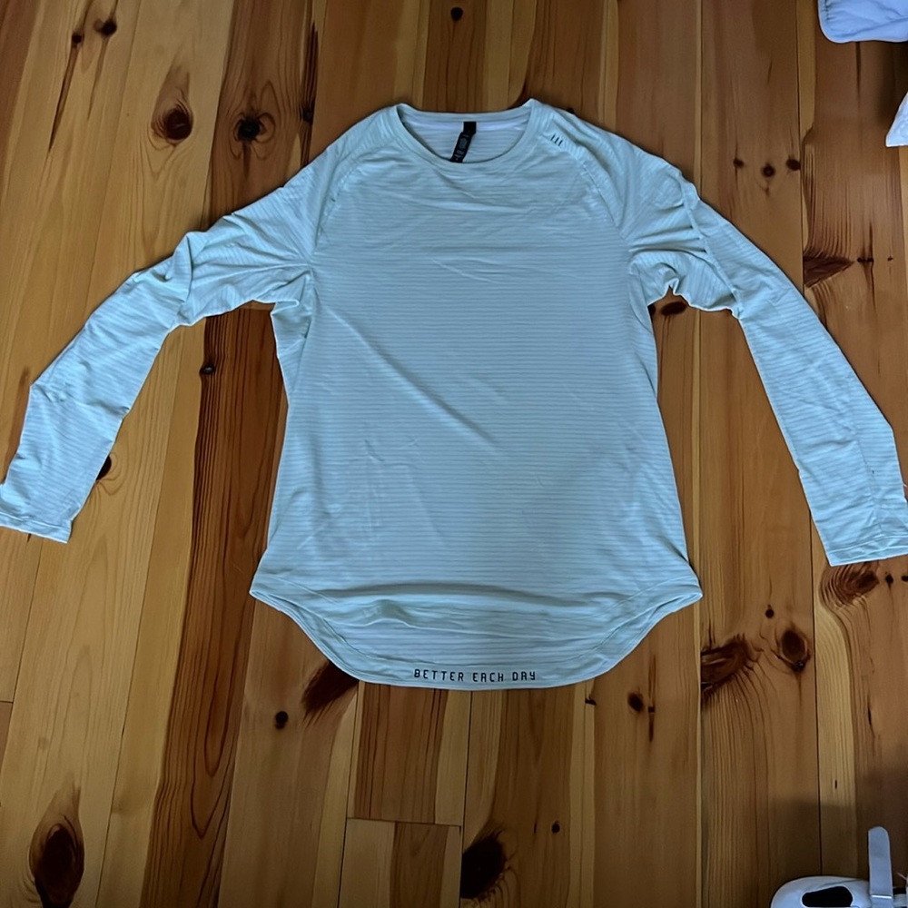 New with Tags Lululemon Long sleeve